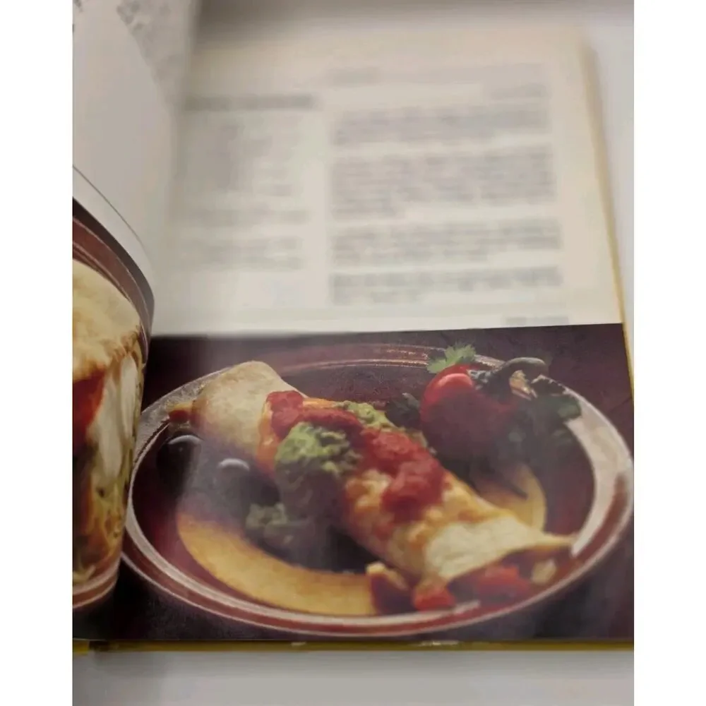 Vintage 1981 Betty Crocker's Microwave Cookbook Recipe Book Hard Cover